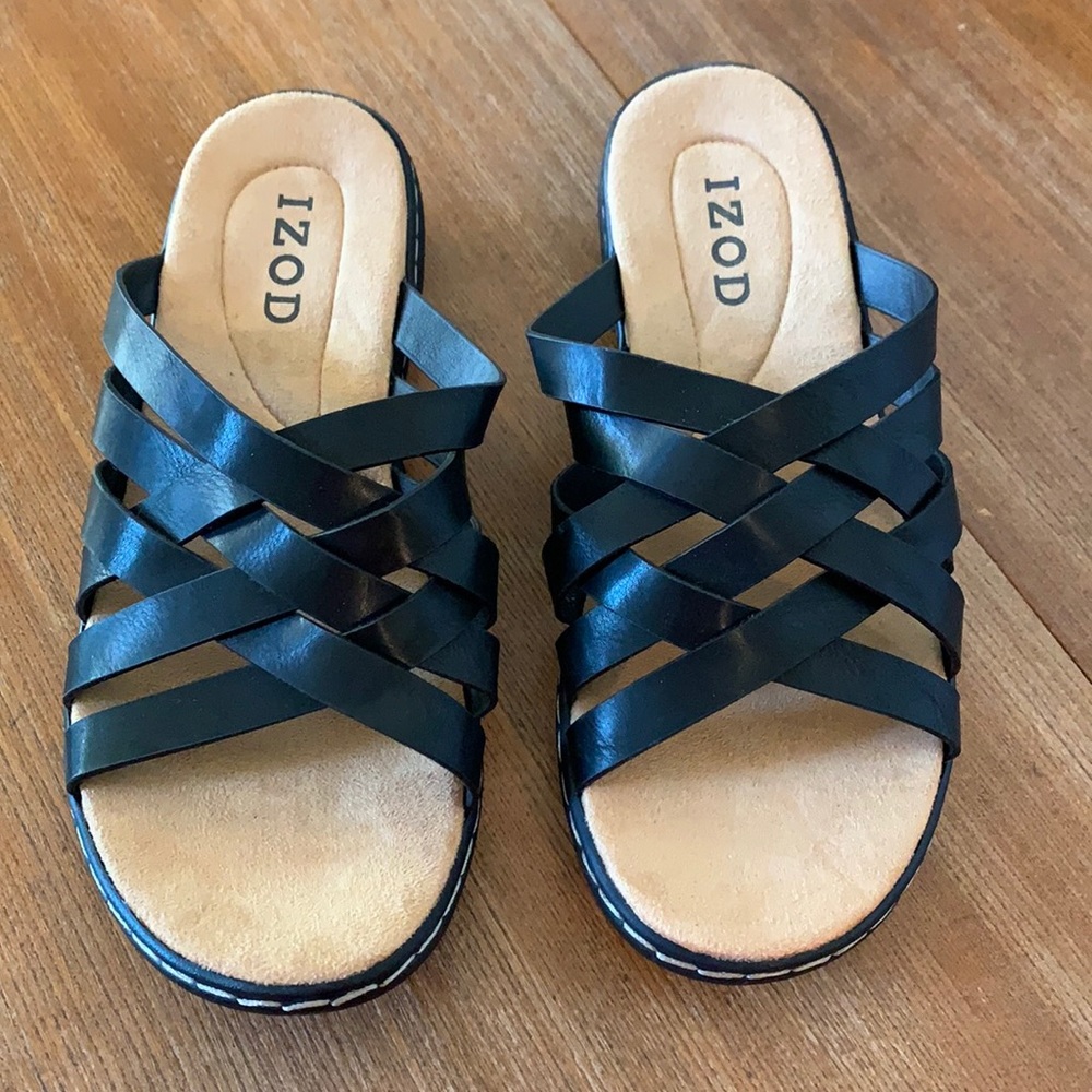 Women’s Size 7 IZOD Black Sandal - New Without Tags